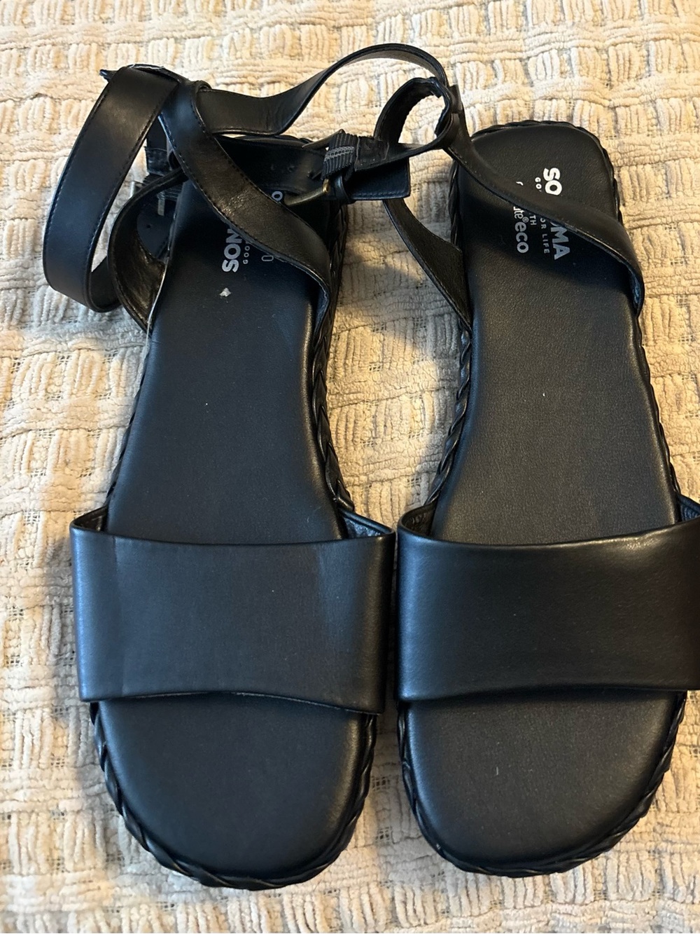Sonoma goods Black Leather Strappy Flat Sandals